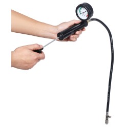 TESTER MIERNIK SZCZELNOŚCI UKŁADU CHŁODZENIA 28el. KD12501