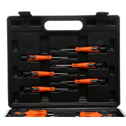 Zestaw śrubokrętów i bitów 32el. KD10902